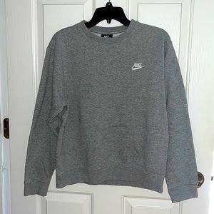 grey nike sweatshirt